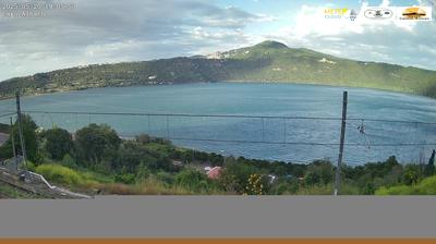 immagine della webcam nei dintorni di Roma Garbatella: webcam Castel Gandolfo