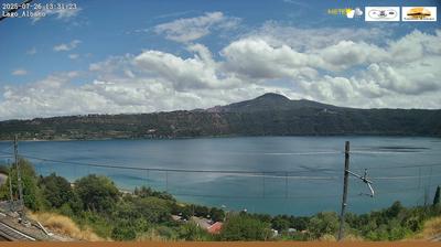 immagine della webcam nei dintorni di Roma Nomentano: webcam Castel Gandolfo