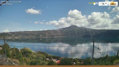 immagine della webcam nei dintorni di Aeroporto di Ciampino: webcam Castel Gandolfo