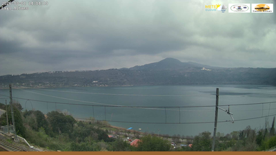 immagine della webcam nei dintorni di Roma Regola: webcam Castel Gandolfo
