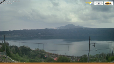 immagine della webcam nei dintorni di Pomezia: webcam Castel Gandolfo