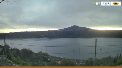 immagine della webcam nei dintorni di Rocca Priora: webcam Castel Gandolfo