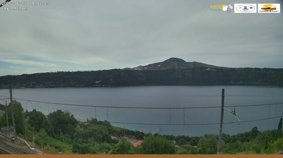 immagine della webcam nei dintorni di Aeroporto di Ciampino: webcam Castel Gandolfo
