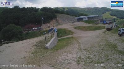 immagine della webcam nei dintorni di Calascio: webcam Rocca di Cambio