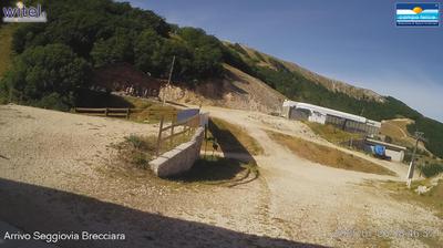 immagine della webcam nei dintorni di Campo Imperatore: webcam Rocca di Cambio