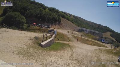 immagine della webcam nei dintorni di Campo Felice: webcam Rocca di Cambio