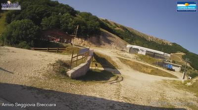 immagine della webcam nei dintorni di Calascio: webcam Rocca di Cambio