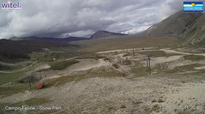 immagine della webcam nei dintorni di Sant'Eusanio Forconese: webcam Rocca di Cambio