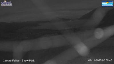 immagine della webcam nei dintorni di Campo Imperatore: webcam Rocca di Cambio