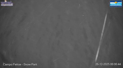 immagine della webcam nei dintorni di Calascio: webcam Rocca di Cambio