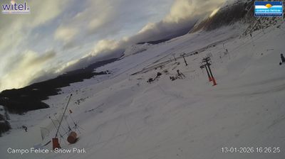 immagine della webcam nei dintorni di Campo Felice: webcam Rocca di Cambio