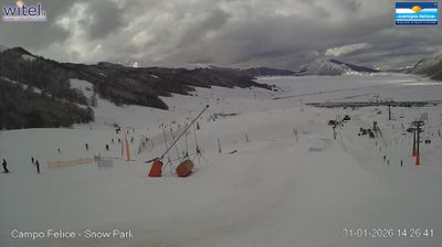 immagine della webcam nei dintorni di Campo Imperatore: webcam Rocca di Cambio
