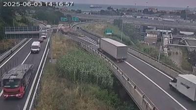 immagine della webcam nei dintorni di Spotorno: webcam Valleggia
