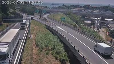 immagine della webcam nei dintorni di Savona: webcam Valleggia