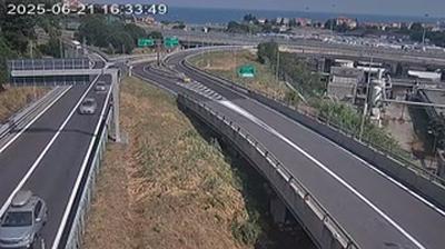 immagine della webcam nei dintorni di Finale Ligure: webcam Valleggia