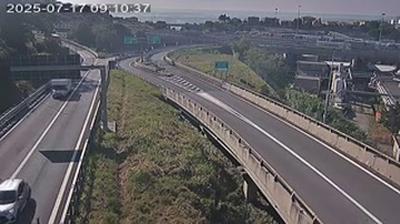 immagine della webcam nei dintorni di Albisola Superiore: webcam Valleggia