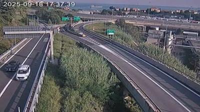 immagine della webcam nei dintorni di Celle Ligure: webcam Valleggia