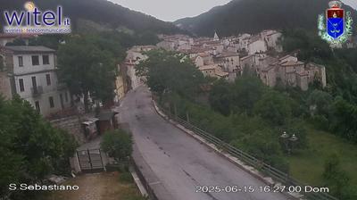 immagine della webcam nei dintorni di Barrea: webcam Bisegna