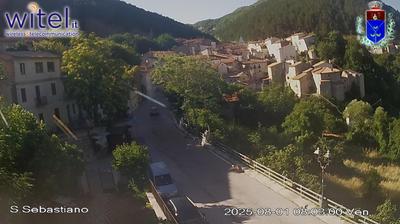 immagine della webcam nei dintorni di Pettorano sul Gizio: webcam Bisegna