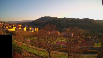 immagine della webcam nei dintorni di Torri: webcam Pratovecchio