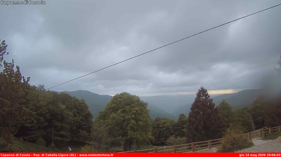 immagine della webcam nei dintorni di Casella: webcam Carrega Ligure