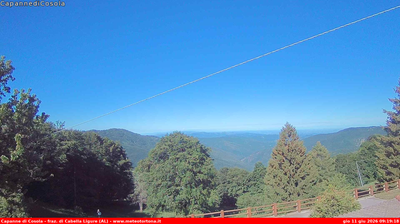 immagine della webcam nei dintorni di Brallo di Pregola: webcam Carrega Ligure