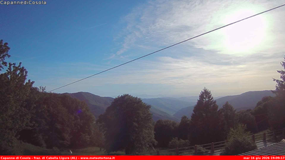 immagine della webcam nei dintorni di Brallo di Pregola: webcam Carrega Ligure