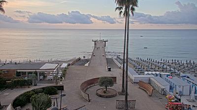 immagine della webcam nei dintorni di Marina Di Andora: webcam Ceriale