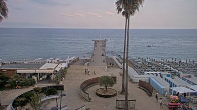 immagine della webcam nei dintorni di Tovo San Giacomo: webcam Ceriale