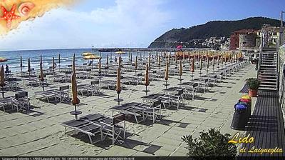 immagine della webcam nei dintorni di Marina Di Andora: webcam Laigueglia