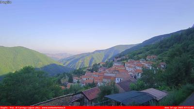 immagine della webcam nei dintorni di Brallo di Pregola: webcam Carrega Ligure