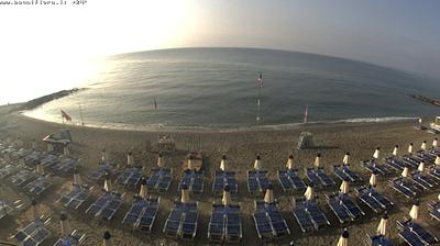 immagine della webcam nei dintorni di Bergeggi: webcam Pietra Ligure