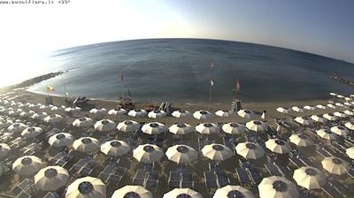 immagine della webcam nei dintorni di Albenga: webcam Pietra Ligure