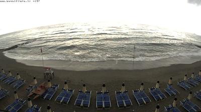 immagine della webcam nei dintorni di Finale Marina: webcam Pietra Ligure