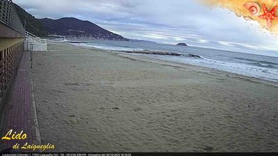 immagine della webcam nei dintorni di Cipressa: webcam Laigueglia
