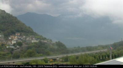 immagine della webcam nei dintorni di Chiesa in Valmalenco: webcam Talamona
