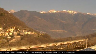 immagine della webcam nei dintorni di Forcola: webcam Talamona