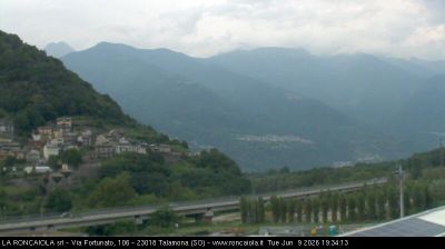 immagine della webcam nei dintorni di Albaredo per San Marco: webcam Talamona