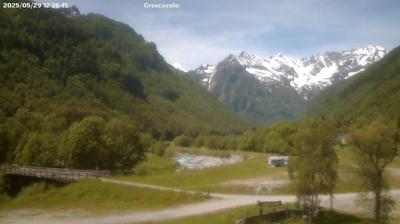 immagine della webcam nei dintorni di Pian della Mussa: webcam Forno Alpi Graie