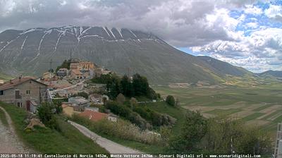 immagine della webcam nei dintorni di Acquasanta Terme: webcam Castelluccio Norcia