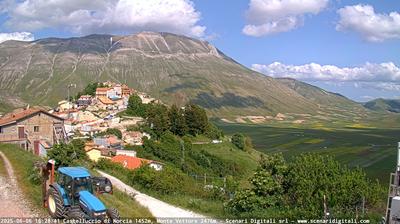 immagine della webcam nei dintorni di Sellano: webcam Castelluccio Norcia