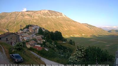 immagine della webcam nei dintorni di Acquasanta Terme: webcam Castelluccio Norcia