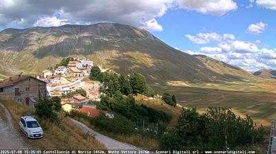 immagine della webcam nei dintorni di Ussita: webcam Castelluccio Norcia