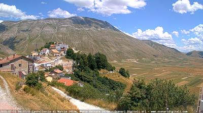 immagine della webcam nei dintorni di Gualdo: webcam Castelluccio Norcia