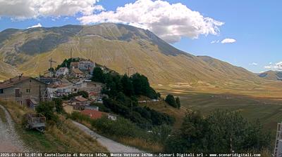 immagine della webcam nei dintorni di Sellano: webcam Castelluccio Norcia