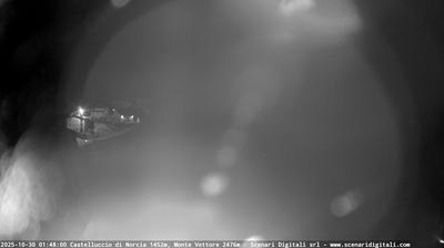 immagine della webcam nei dintorni di Bolognola: webcam Castelluccio Norcia