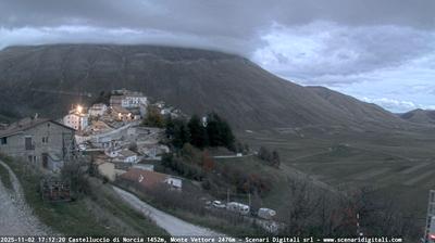 immagine della webcam nei dintorni di Acquasanta Terme: webcam Castelluccio Norcia