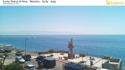immagine della webcam nei dintorni di Mandanici: webcam Santa Teresa di Riva