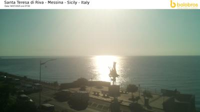 immagine della webcam nei dintorni di Mandanici: webcam Santa Teresa di Riva