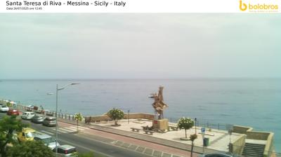 immagine della webcam nei dintorni di Tagliaborsa: webcam Santa Teresa di Riva